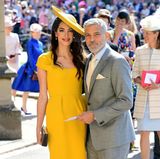 Amal Clooney war mit ihrem sonnengelben Dress von Stella McCartney und dem passenden Hut von Stephen Jones einer der schönsten Gäste auf der Hochzeit von Prinz Harry und seiner Meghan. Und mit diesem tollen Look tut sie ihrer Schwester Tala auch noch einen großen Gefallen. 