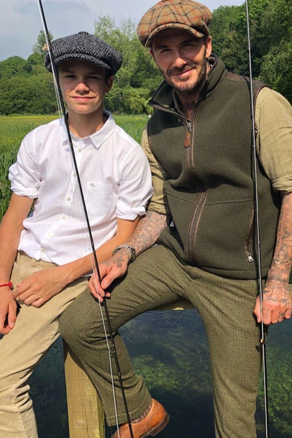 29. Mai 2018 David Beckham verbringt einen entspannten Angeltag am See mit Söhnen Brooklyn und Romeo. 29. Mai 2018 David Beckham verbringt einen entspannten Angeltag am See mit Söhnen Brooklyn und Romeo.