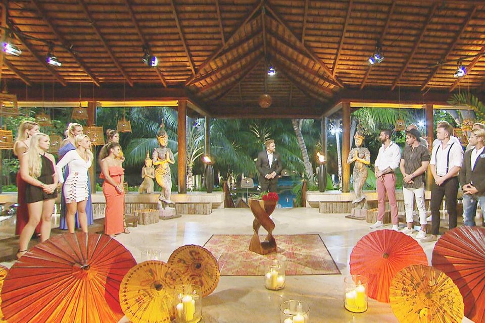 Bachelor in Paradise: In der 4. "Nacht der Rosen" haben die Frauen die Wahl In der 4. "Nacht der Rosen" haben die Frauen die Wahl