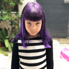 Auch Papa Carey Hart präsentiert den neuen Look seiner Tochter auf Instagram. Wir finden die violettfarbenen Haare von Willow auf jeden Fall auch super stylisch. 