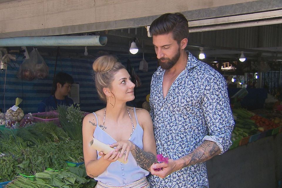 Bachelor in Paradise: Neuzugang Annika Körner sucht sich Sebastian Fobe für ihr erstes Date aus. Neuzugang Annika Körner sucht sich Sebastian Fobe für ihr erstes Date aus.