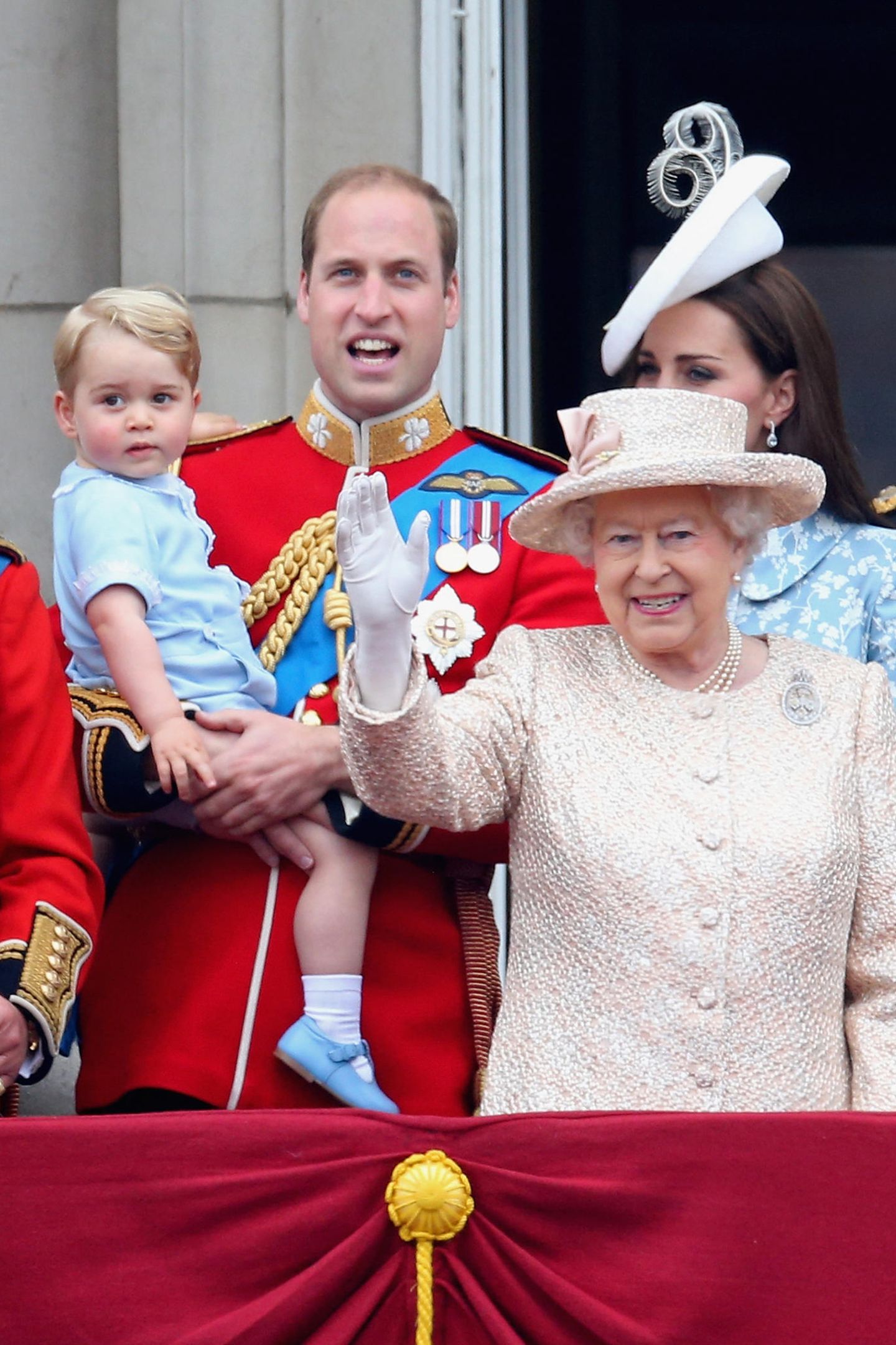 Trooping The Colour Die Schonsten Looks Von Herzogin Catherine Gala De