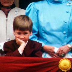 1. Juni 1988  Bruder Prinz William ist nicht minder gelangweilt. 