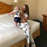 Der kleine Ludwig ist während des Fußballspiels im Hotel geblieben. Vielleicht hätte er seinem Papa Mats im süßen Baby-Trikot mehr Glück gebracht?
