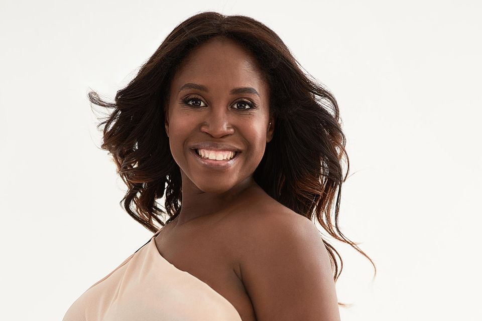 Motsi Mabuse: Motsi Mabuse zeigt exklusiv in GALA ihren süßen Babybauch. Motsi Mabuse zeigt exklusiv in GALA ihren süßen Babybauch.
