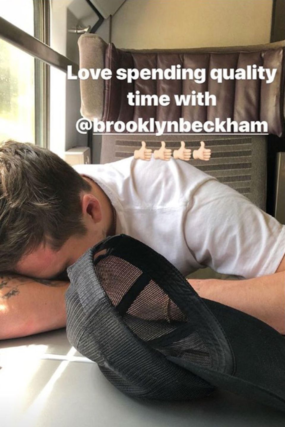 24. Juni 2018  Schlafmützen-Alarm! Victoria Beckham amüsiert sich in ihrer Instagram-Story, ob sie es persönlich nehmen sollte, dass Sohnemann Brooklyn die gemeinsame Zeit mit seiner Mutter lieber verschläft.
