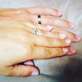 "Endlich verheiratet" schreibt die ehemalige GZSZ-Schauspielerin Sarah Tkotsch zu diesem Posting auf Instagram. Ein knappes halbes Jahr nach Bekanntgabe ihrer Verlobung ist die 30-Jährige nun glücklich verheiratet. Von August 2007 bis September 2010 spielte Sarah die Lucy Cöster bei "Gute Zeiten schlechte Zeiten".