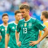Es war nicht sein Turnier: Bei Bayern-Star Thomas Müller fließen die Tränen.