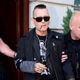 Aktuelle Bilder von dem einstigen Sexsymbol versetzen Johnny Depps Fans in Sorge und sein jetziger abgemagerter Gammel-Look sorgt für Spekulation über eine mögliche Krankheit. 