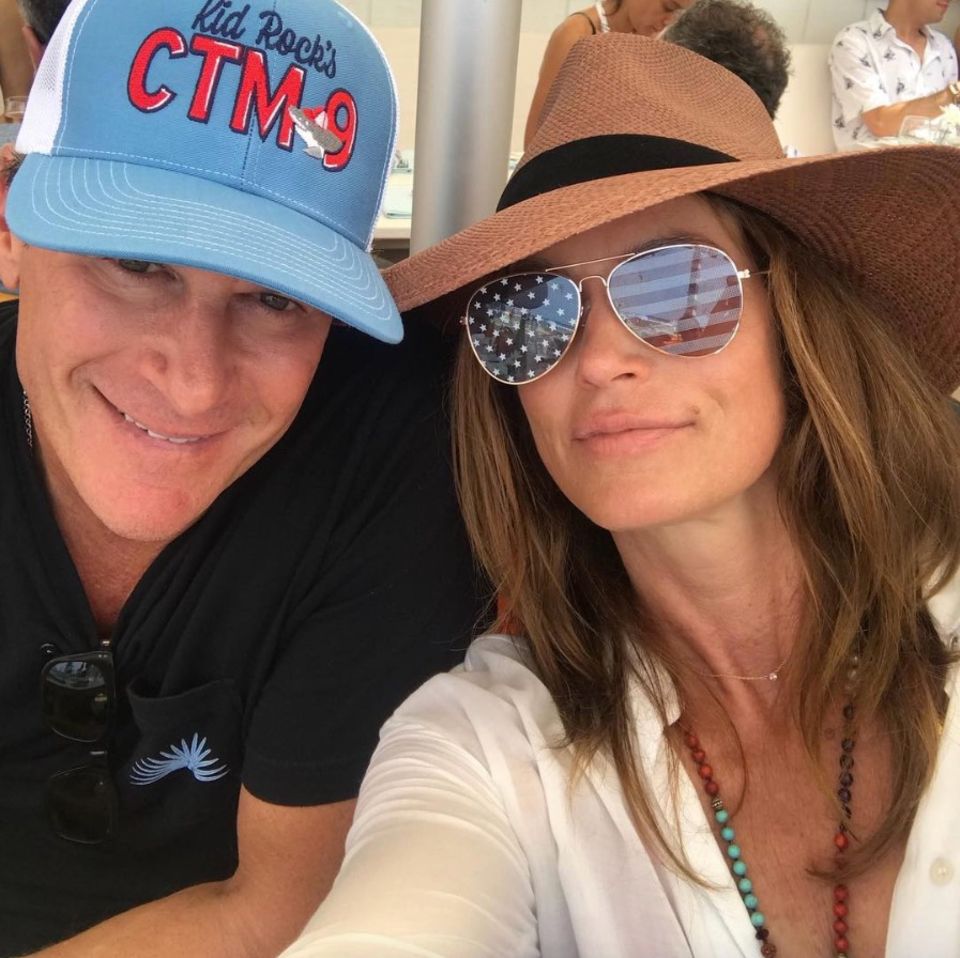 Rande Gerber und seine Frau Cindy Crawford grüßen zum Independence Day. Rande Gerber und seine Frau Cindy Crawford grüßen zum Independence Day.