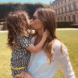 6. Juli 2018  Ein Küsschen für Mama - Diesen süßen Moment zwischen Silas und Jessica Biel hält Justin Timberlake mit der Kamera für Instagram fest.    