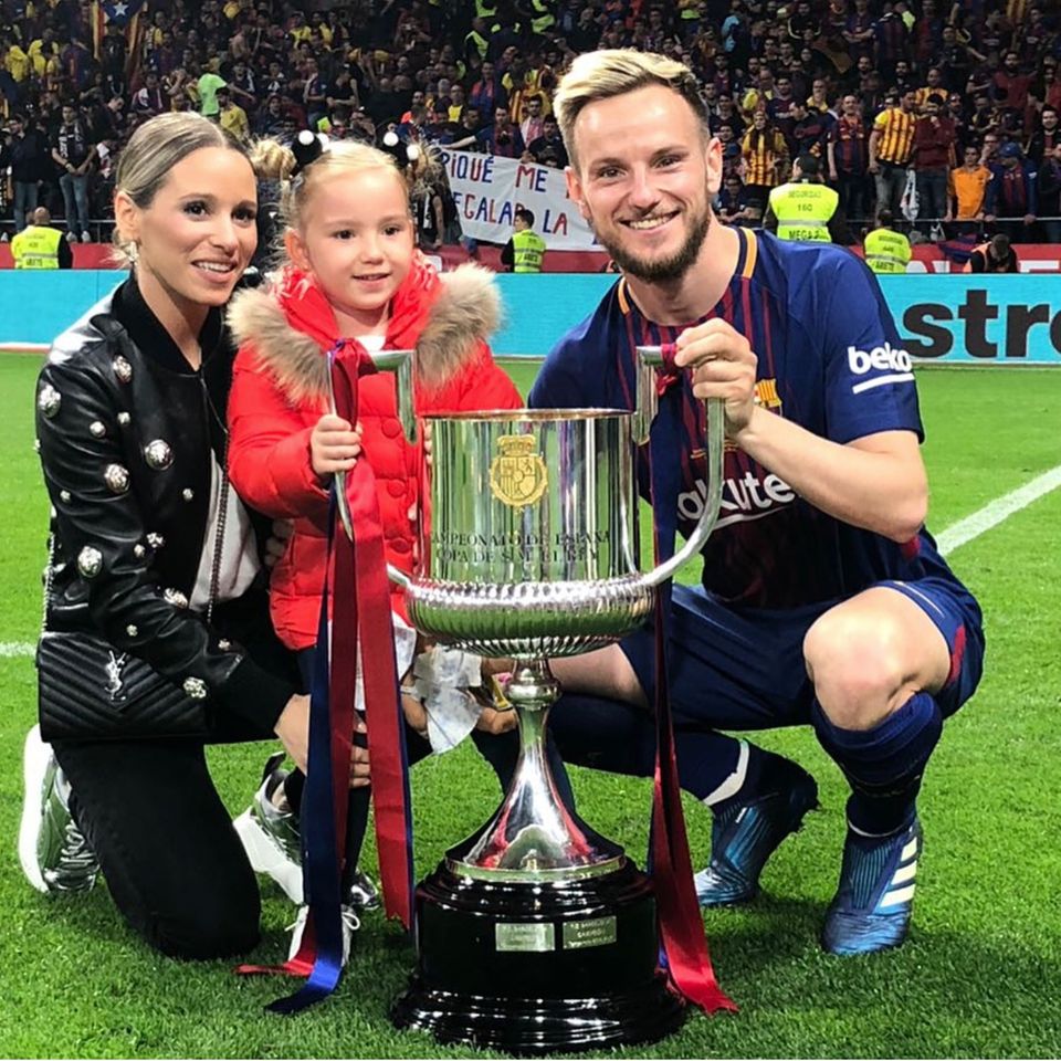 Ivan Rakitić mit seiner Familie