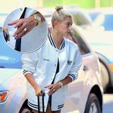 10. Juli 2018   Was für ein Klunker! Justin Bieber scheint bei dem Verlobungsring seiner Zukünftigen keine Kosten und Mühen gescheut zu haben. Ein riesiger Diamant funkelt auf Hailey Baldwins Ringfinger, als sie beim Ankommen aus dem Bahamas-Urlaub mit Justin in New York abgelichtet wird.