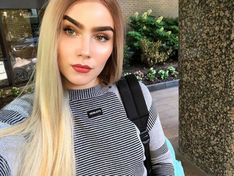 Neuer Look für Nathalie Volk? Das 21-jährige Model zeigt sich auf diesem Selfie auf Instagram mit blonden Haaren statt dunkler Mähne. Ob es sich dabei um eine Perücke handelt oder wirklich eine neue Haarfarbe? Nathalie klärt es bisher nicht auf. Neuer Look für Nathalie Volk? Das 21-jährige Model zeigt sich auf diesem Selfie auf Instagram mit blonden Haaren statt dunkler Mähne. Ob es sich dabei um eine Perücke handelt oder wirklich eine neue Haarfarbe? Nathalie klärt es bisher nicht auf.