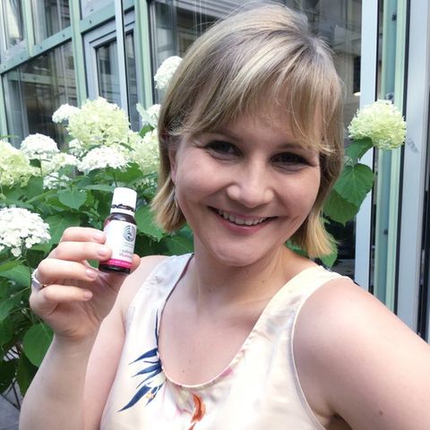 Gala-Redakteurin Jolla testet den "Promi Beauty-Geheimtipp" schlechthin