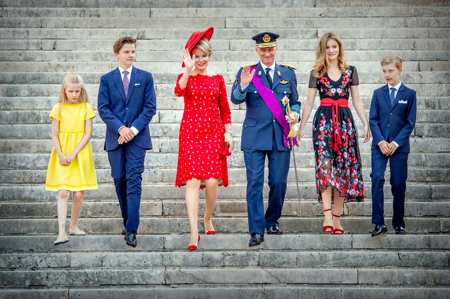 Die belgische Königsfamilie: (v.l) Prinzessin Eléonore, Prinz Gabriel, Königin Mathilde, König Philippe, Prinzessin Elisabeth und Prinz Emmanuel 