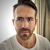17. Juli 2018   "Probiere weiterhin den 'Kleine Brillen'-Trend aus. Habe diese hier bei 'Sunglass Hut' für 19.000 Dollars gekauft", postet Scherzkeks Ryan Reynolds.