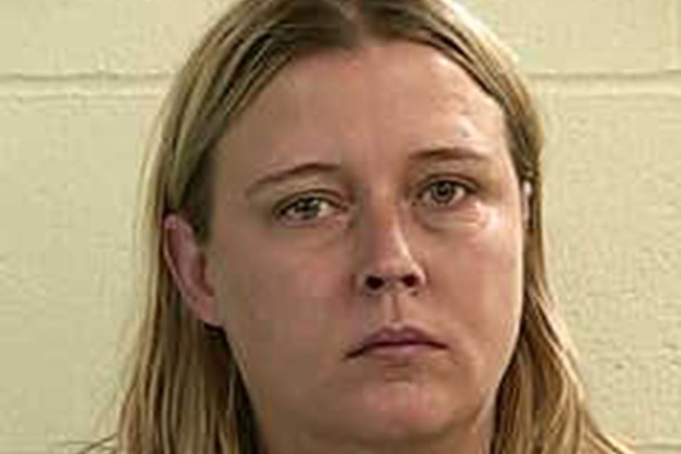 Herzogin Meghan: Darlene Blount ist Herzogin Meghans Schwägerin in spe. Sie hatter erneut Ärger mit der Polizei wegen häuslicher Gewalt. Darlene Blount ist Herzogin Meghans Schwägerin in spe. Sie hatter erneut Ärger mit der Polizei wegen häuslicher Gewalt.