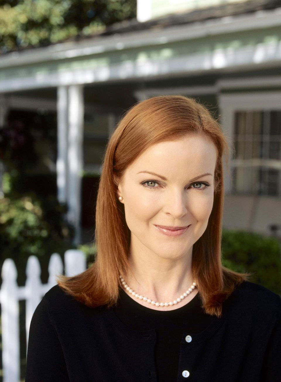 Marcia Cross verkörpert die unterkühlte „Bree Van de Kamp“, die als Vorzeigeehefrau und -mutter unter den Hausfrauen gilt. Marcia Cross verkörpert die unterkühlte „Bree Van de Kamp“, die als Vorzeigeehefrau und -mutter unter den Hausfrauen gilt.