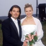 2002: Cora und Leon   Ein echtes Highlight für GZSZ- Fans ist die Traumhochzeit von Leon und Cora zum 2500. Folgen-Jubiläum der Soap. Jedoch soll dies nicht die letzte Hochzeit für den charmanten Koch gewesen sein.  