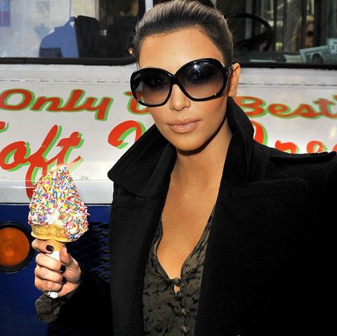 Kim Kardashian liebt Soft-Eis mit bunten Streuseln