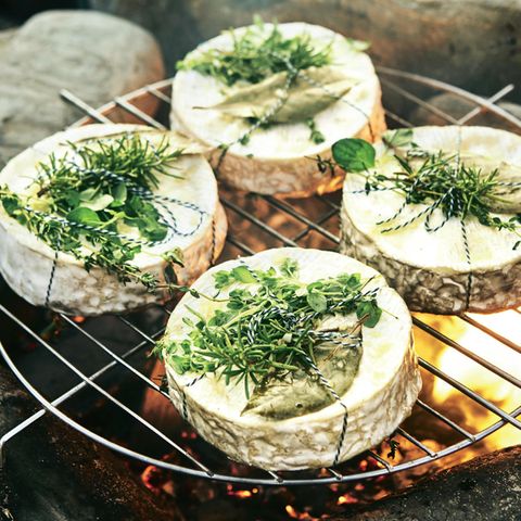 Kräuter-Camembert vom Grill