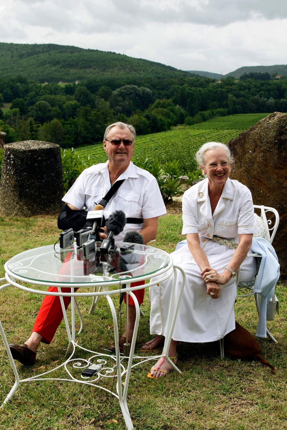 Prinz Henrik und Königin Margrethe 2008 auf Schloss Cayx. Das Paar verbrachte dort viele Sommer. Prinz Henrik und Königin Margrethe 2008 auf Schloss Cayx. Das Paar verbrachte dort viele Sommer.