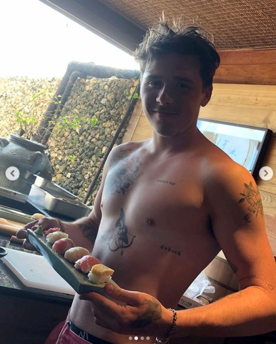 17. August 2018 Brooklyn serviert eine Runde Sushi. 17. August 2018 Brooklyn serviert eine Runde Sushi.