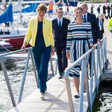 19. August 2018  Es beginnt ganz harmlos beim royalen Besuch in Estland: Estlands Präsidentin Kersti Kaljulaid, Prinz Daniel und Prinzessin Victoria auf dem Weg zum Gottesdienst und zur Wiedereinweihung der renovierten Maarja-Kirche auf der Insel Naissaar ...