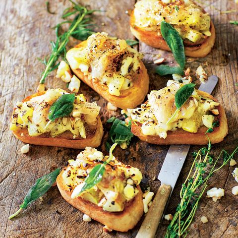 Crostini mit Birnen on top 