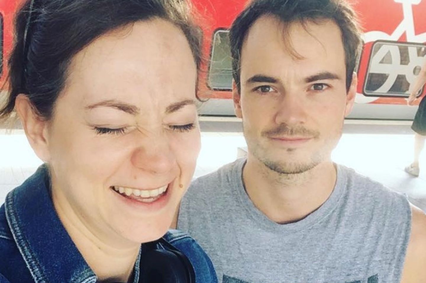 Christin Balogh (l.) und Michael N. Kühl spielten zwei Jahre lang Seite an Seite bei "Sturm der Liebe". Ein gemeinsames Selfie veröffentlichte Balogh am 9. August 2018 auf Instagram