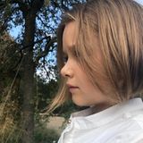 Nachdem Harpers Haare bereits vor einigen Woche deutlich kürzer geschnitten wurden, bekam sie nun einen echten Kurzhaarschnitt verpasst. 