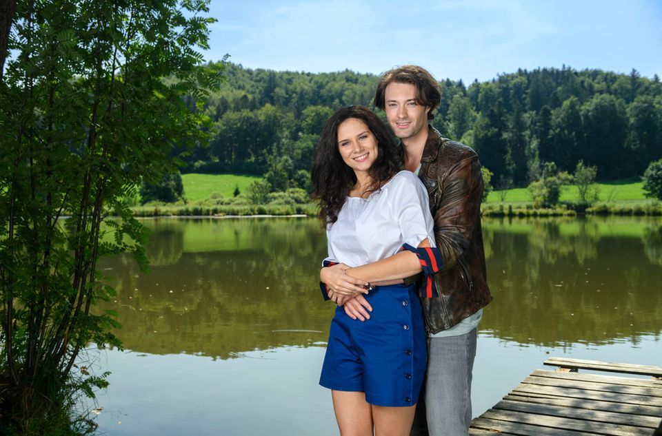"Sturm der Liebe": Helen Barke alias "Denise Saalfeld" und Julian Schneider alias "Joshua Winter" Neue Hauptdarsteller bei "Sturm der Liebe": Helen Barke alias Denise Saalfeld und Julian Schneider alias Joshua Winter
