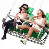 Beim "Malibu Chilli Cook-Off Festival" in Los Angeles geht es für Kourtney Kardashian und Freundin Larsa Pippen mit dem Kettenkarussell hoch hinaus ... 