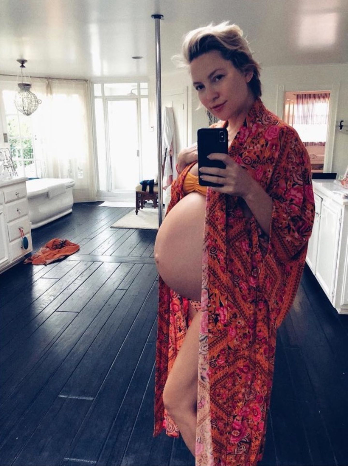 Famous Influencer'S Pregnancy Struggle - mxbtykd