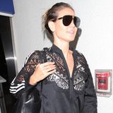 Ungeschminkt, Messy Bun und Lässig-Look: Heidi Klum zieht dennoch alle Blicke auf sich. Kein Wunder: Das Model ist gefragter denn je!