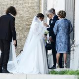 8. September 2018  Im traumhaften Brautkleid mit Spitze und langer Schleppe tritt Désireé mit ihrem Tom vor den Altar, und wir gratulieren auch bei der kirchlichen Zeremonie noch einmal aus vollstem Herzen.