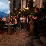 Herzlich willkommen! Gastgeber Frank Vogel von G+J begrüßt die Buddies im Schlossgarten natürlich auch noch ganz offiziell.