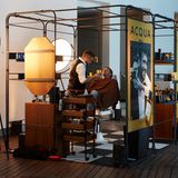 Zeit für Pflege muss sein! Im Pop-Up-Store von Acqua di Parma gibt es für alle Buddies Behandlungen mit einem italienischen Barbier.