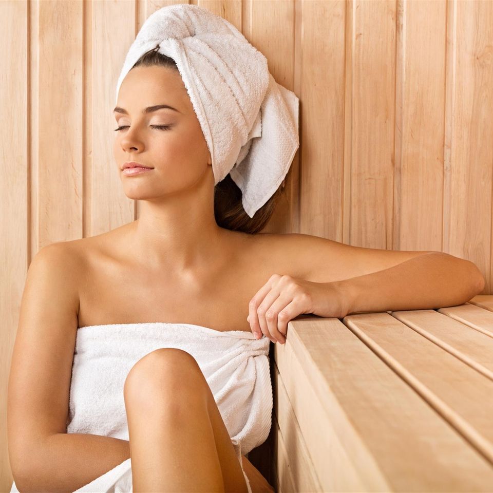 Ein Sauna-Besuch mindert den Alltagsstress und stärkt das Immunsystem