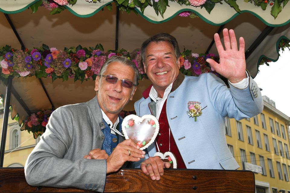 22. September 2018 Patrick Lindner mit Freund Peter Schäfer bei der Wiesn Eröffnung mit dem Wirteinzug. 22. September 2018 Patrick Lindner mit Freund Peter Schäfer bei der Wiesn Eröffnung mit dem Wirteinzug.