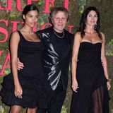 Tina Kunakey,Renzo Rosso und Arianna Alessi haben ihre schwarzen Looks aufeinander abgestimmt.