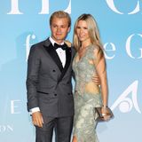 Nico Rosberg und seine Frau Vivian zeigen sich in eleganten Grautönen.