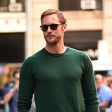 26. September 2018  Lässiger Auftritt in Pulli und Sonnenbrille  des Schauspielers Alexander Skarsgård in New York. 