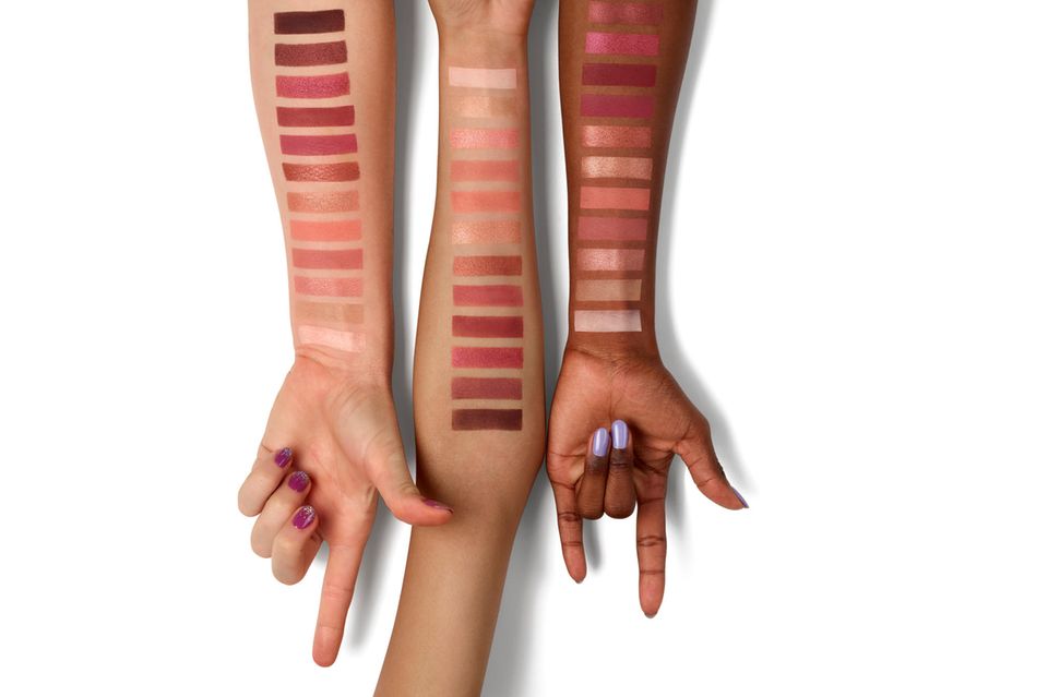 Kolumne: Call of Beauty : Vielfältig: Die Farbtöne der neuen NAKED Cherry Lidschatten-Palette. Vielfältig: Die Farbtöne der neuen NAKED Cherry Lidschatten-Palette.