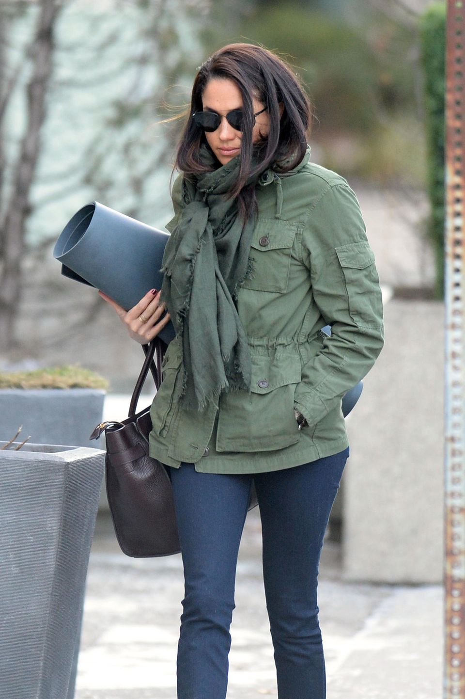 Seit Jahren ist Meghan mit ihrer Yogamatte unterwegs, schwört aber auch auf Pilates. Das Besondere daran: Durch die langsamen Bewegungen wird eher die Tiefenmuskulatur angesprochen, es entstehen keine "aufgepumpten" Berge. Die dauerhafte Dehnung sorgt für den Rest. Sehning, lange Muskeln sind das Resultat. Seit Jahren ist Meghan mit ihrer Yogamatte unterwegs, schwört aber auch auf Pilates. Das Besondere daran: Durch die langsamen Bewegungen wird eher die Tiefenmuskulatur angesprochen, es entstehen keine "aufgepumpten" Berge. Die dauerhafte Dehnung sorgt für den Rest. Sehning, lange Muskeln sind das Resultat.