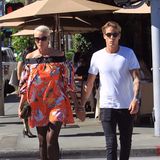 5. Oktober 2018   Hand in Hand wird Brigitte Nielsen unterwegs mit Sohn Killian gesichtet.