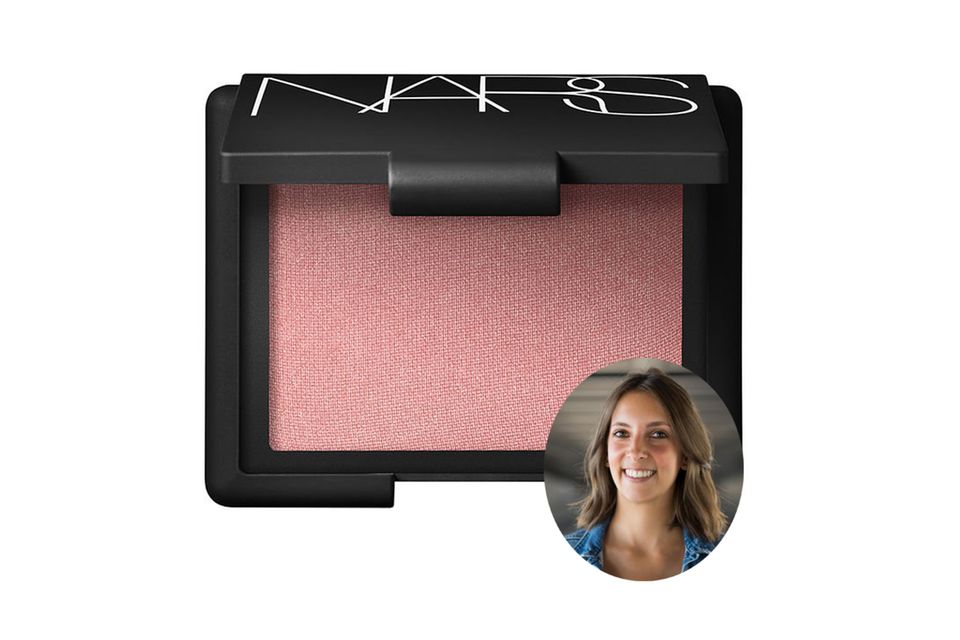 Gala Beauty Probe : Lifestyle-Redakteurin Jessica testet das NARS "Orgasm" Blush, das auch Herzogin Meghans Liebling ist. Lifestyle-Redakteurin Jessica testet das NARS "Orgasm" Blush, das auch Herzogin Meghans Liebling ist.