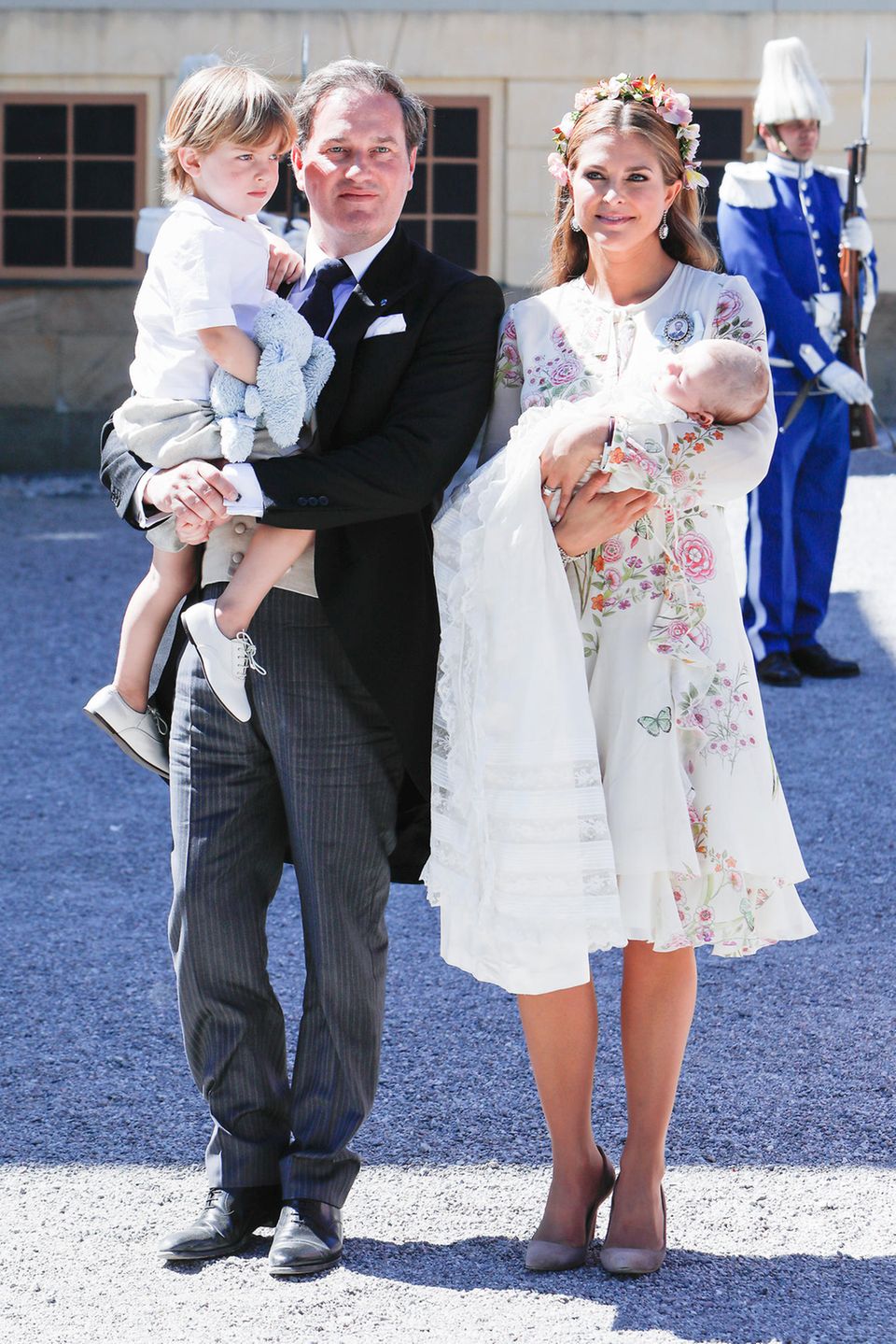 Prinzessin Madeleine zusammen mit Ehemann Christopher O'Neill und ihren beiden Kindern Prinzessin Adrienne und Prinz Nicolas