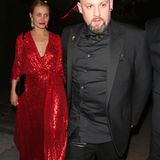 15. April 2018   Cameron Diaz begeistert im roten Dress, während sie und Benji Madden beim Verlassen einer Party, ausgetragen von Schauspielerin Gwyneth Paltrow, gesichtet werden.